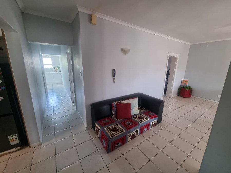 To Let 4 Bedroom Property for Rent in Claremont Western Cape